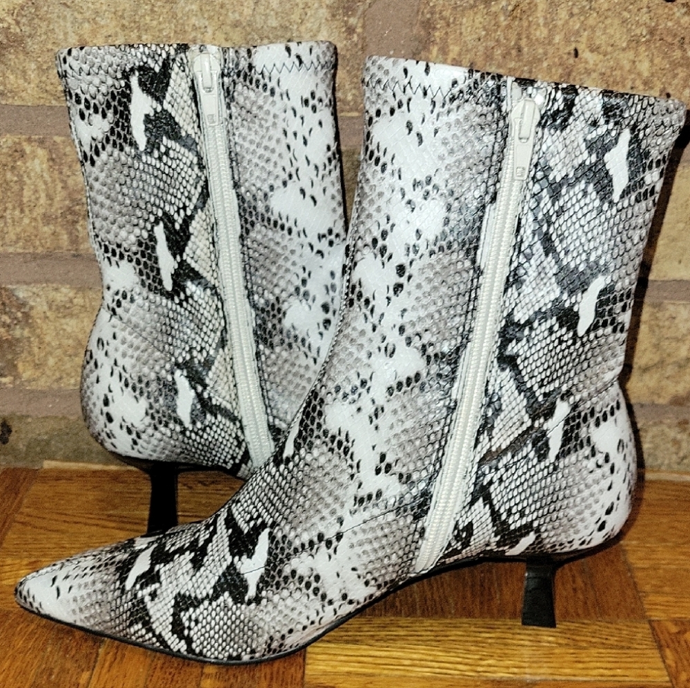 Abound Faux Snakeskin Kitten Heel Pointed Toe Ankle Boots 7.5 - Picture 5 of 7